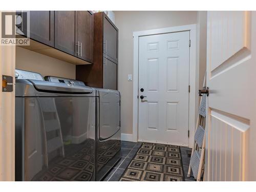892 Waterloo Road, Castlegar, BC - Indoor Photo Showing Laundry Room