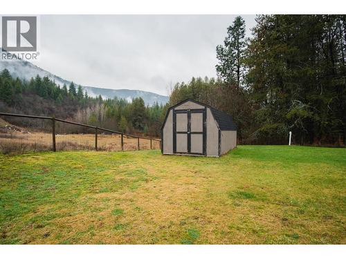 892 Waterloo Road, Castlegar, BC - Outdoor