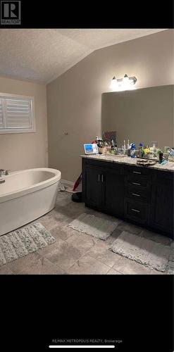 Upper - 265 Woodbine Avenue, Kitchener, ON - Indoor Photo Showing Bathroom