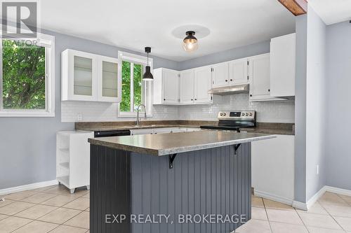 926 Cresthill Street, Kingston (North Of Taylor-Kidd Blvd), ON - Indoor Photo Showing Kitchen