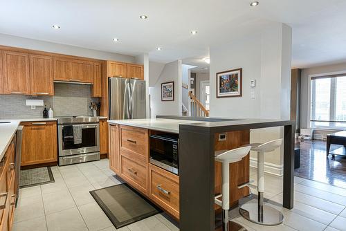 Cuisine - 25 Rue Charlotte-Leduc, La Prairie, QC - Indoor Photo Showing Kitchen With Upgraded Kitchen