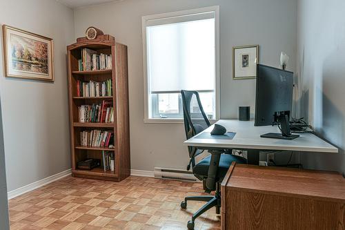 Chambre à coucher - 25 Rue Charlotte-Leduc, La Prairie, QC - Indoor Photo Showing Office