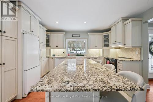78 Callander Drive, Guelph (General Hospital), ON - Indoor Photo Showing Kitchen