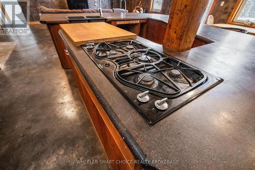11441 Levere Road, North Dundas, ON - Indoor Photo Showing Kitchen