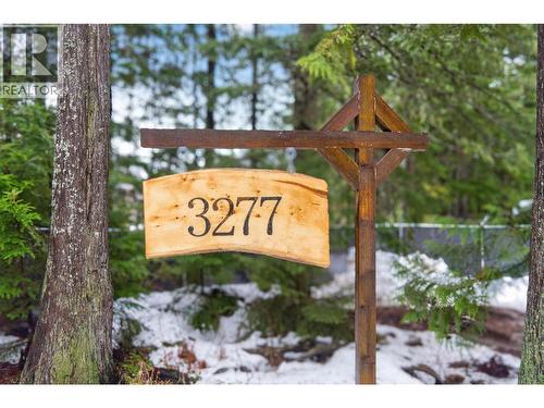 3277 Loschinski Road, Revelstoke, BC 