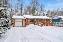 16 MUNDY AVENUE Tiny, ON L9M 0B5