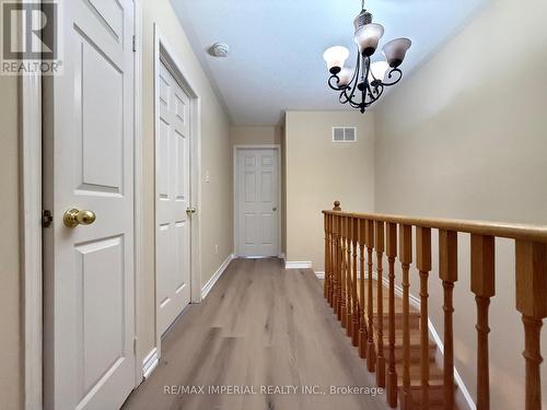 5640 Stella Lane, Burlington, ON - Indoor Photo Showing Other Room