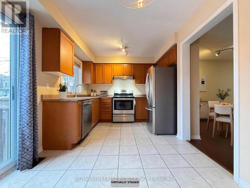 5640 Stella Lane, Burlington, ON - Indoor Photo Showing Kitchen