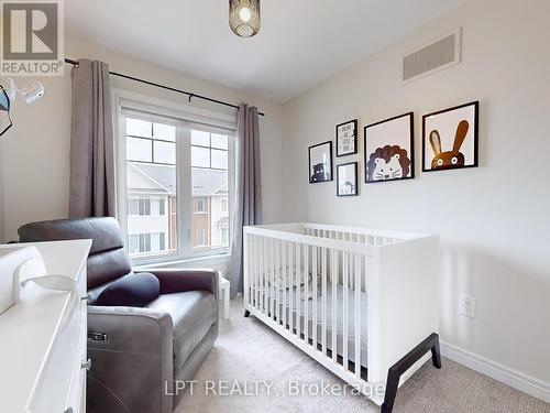 10 Snowberry Lane, Hamilton, ON - Indoor Photo Showing Bedroom