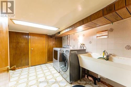 205 Markham Street, Toronto, ON - Indoor Photo Showing Laundry Room
