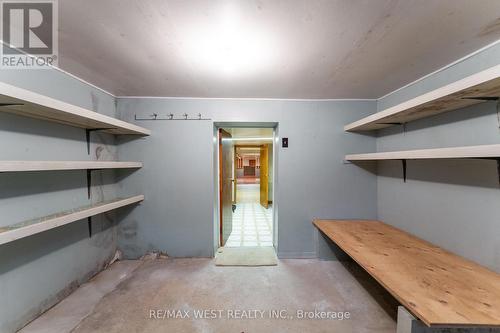 205 Markham Street, Toronto, ON - Indoor