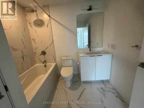 511 - 8 Olympic Gardens Drive, Toronto, ON - Indoor Photo Showing Bathroom