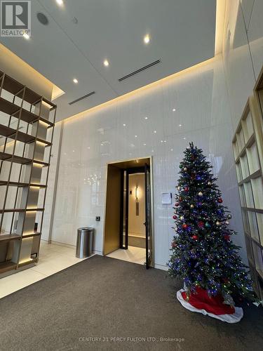 511 - 8 Olympic Gardens Drive, Toronto, ON - Indoor Photo Showing Other Room