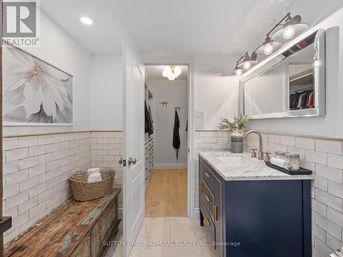 810 - 45 Carlton Street, Toronto, ON - Indoor Photo Showing Bathroom
