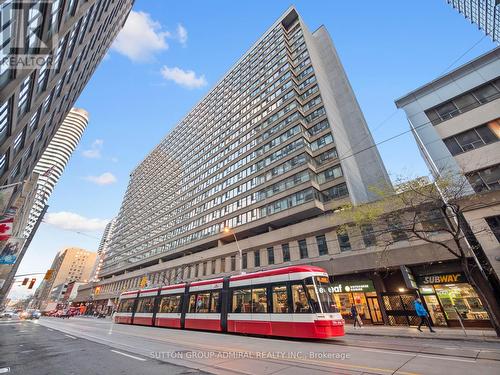 810 - 45 Carlton Street, Toronto, ON - Outdoor