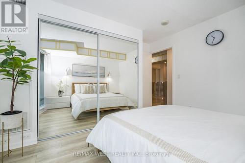 465 - 209 Fort York Boulevard, Toronto, ON - Indoor Photo Showing Bedroom