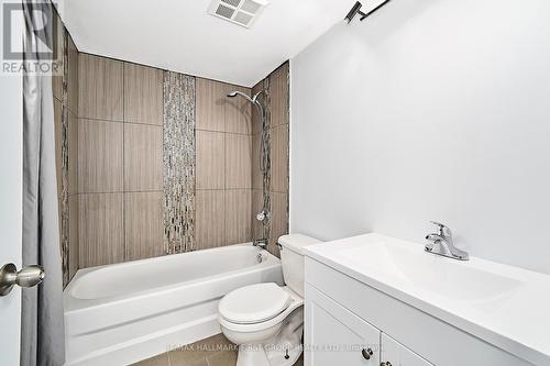 801 - 1625 Pickering Parkway, Pickering, ON - Indoor Photo Showing Bathroom