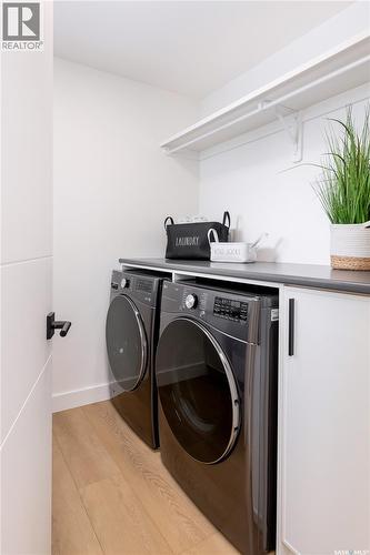 143 Cockcroft Manor, Saskatoon, SK - Indoor Photo Showing Laundry Room