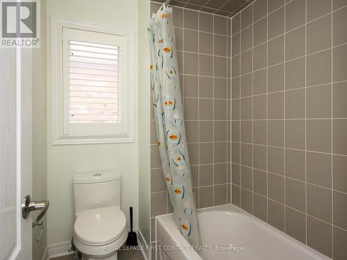 30 Forsyth Crescent, Springwater, ON - Indoor Photo Showing Bathroom