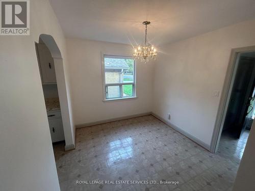 100 Ballacaine Drive, Toronto, ON - Indoor Photo Showing Other Room