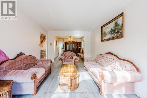 8 Dingwall Court, Brampton, ON - Indoor Photo Showing Living Room