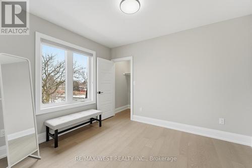 922 Fourth Street, Mississauga, ON - Indoor Photo Showing Other Room