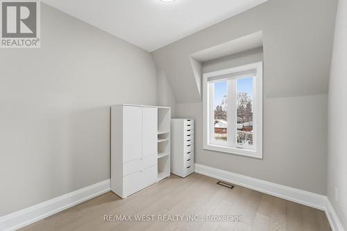 922 Fourth Street, Mississauga, ON - Indoor Photo Showing Other Room