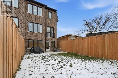 922 Fourth Street, Mississauga, ON - Outdoor