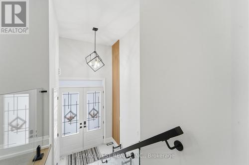 922 Fourth Street, Mississauga, ON - Indoor Photo Showing Other Room