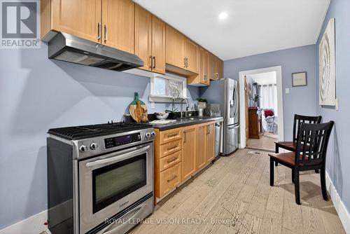 290 Nassau Street, Oshawa, ON - Indoor Photo Showing Kitchen With Stainless Steel Kitchen