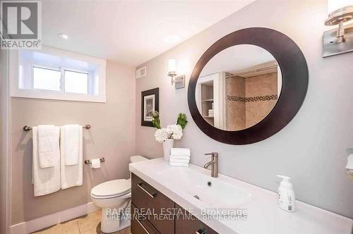 249 Lakeview Avenue, Burlington, ON - Indoor Photo Showing Bathroom
