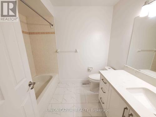 5450 Tree Crest Court, Mississauga, ON - Indoor Photo Showing Bathroom