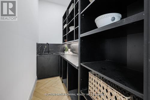 957 Dormer Street, Mississauga, ON - 