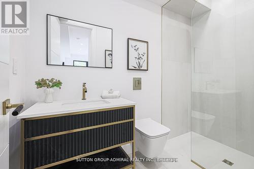 957 Dormer Street, Mississauga, ON - Indoor Photo Showing Bathroom