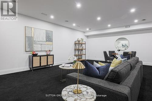 957 Dormer Street, Mississauga, ON - Indoor