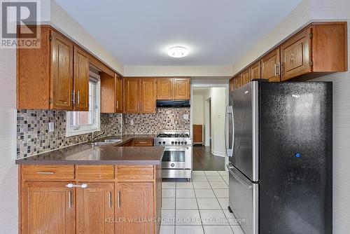 3449 Halstead Road, Mississauga, ON - Indoor Photo Showing Kitchen With Double Sink