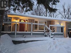 UPPER - 31 JEFFREY STREET  Barrie, ON L4M 5H5