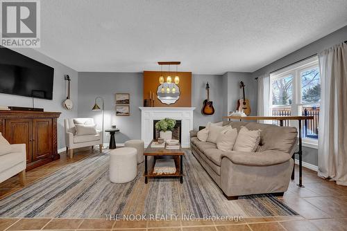 68 Foster Creek Drive, Clarington (Newcastle), ON - Indoor Photo Showing Living Room