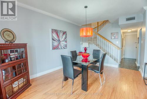1105 - 556 Laurier Avenue W, Ottawa, ON - Indoor Photo Showing Dining Room