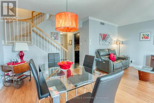 1105 - 556 Laurier Avenue W, Ottawa, ON - Indoor Photo Showing Dining Room
