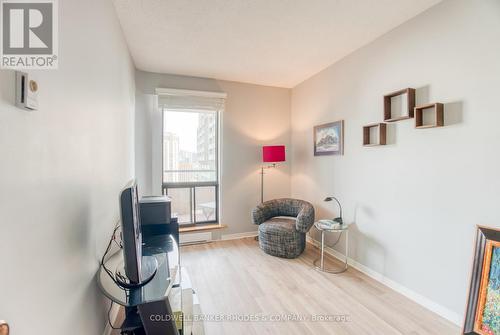 1105 - 556 Laurier Avenue W, Ottawa, ON - Indoor