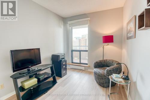 1105 - 556 Laurier Avenue W, Ottawa, ON - Indoor