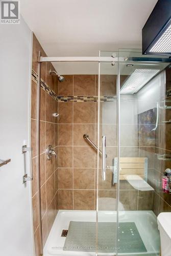 1105 - 556 Laurier Avenue W, Ottawa, ON - Indoor Photo Showing Bathroom