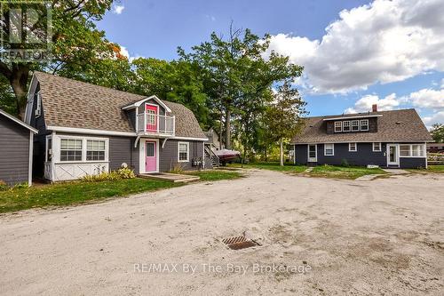 1 - 1067 Mosley Street, Wasaga Beach, ON - Outdoor