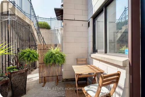 102 (Lower) - 336 Davenport Road, Toronto, ON - 