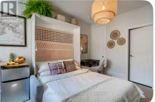 102 (Lower) - 336 Davenport Road, Toronto, ON - Indoor Photo Showing Bedroom