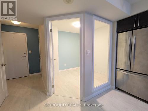 620 - 400 Adelaide Street E, Toronto, ON - Indoor Photo Showing Other Room