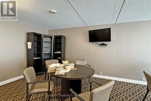 213 - 2 Glamorgan Avenue, Toronto, ON - Indoor