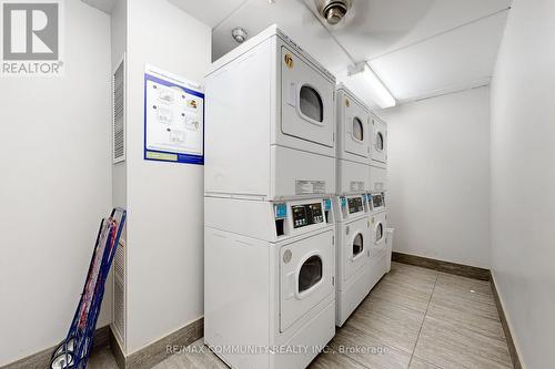 213 - 2 Glamorgan Avenue, Toronto, ON - Indoor Photo Showing Laundry Room