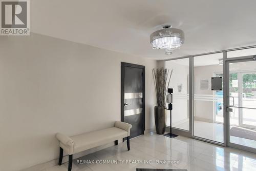 213 - 2 Glamorgan Avenue, Toronto, ON - Indoor Photo Showing Other Room